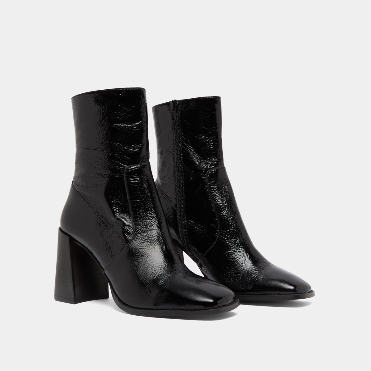 Bottines à talons et bouts carrés