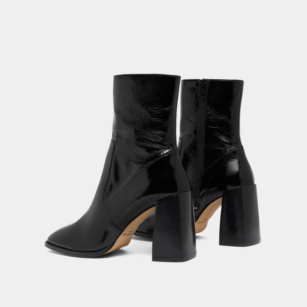 Bottines à talons et bouts carrés